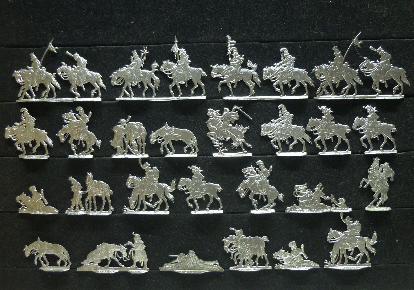 29 Zinnfiguren Napoleons Kavallerie Rückzug aus Russland 1812 blank