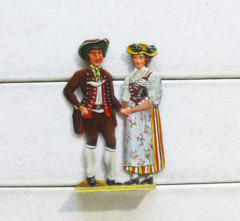 1 Zinnfigur Trachtengruppe Schweiz, Schwyz Belle Epoque 60mm bemalt Weiland