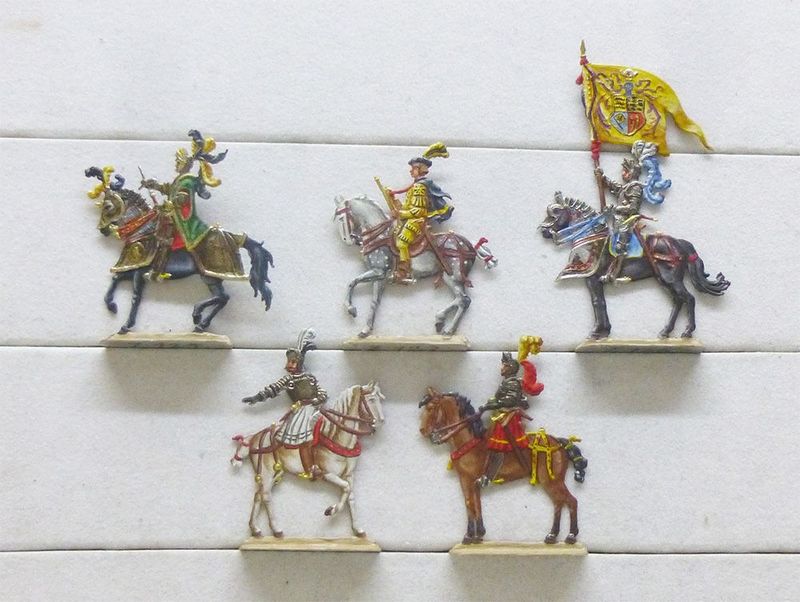 5 Zinnfiguren Ritter Schwere Reiterei Mittelalter 30mm Luxusbemalung 5 Zinnfiguren Ritter Schwere Reiterei Mittelalter 30mm Luxusbemalung
