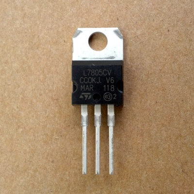 L7805 Voltage Regulator - 5V