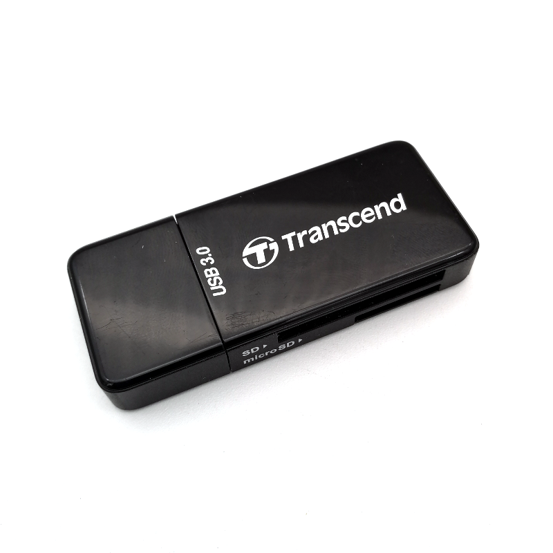 USB 3.0 SD and microSD Card Reader/Writer
