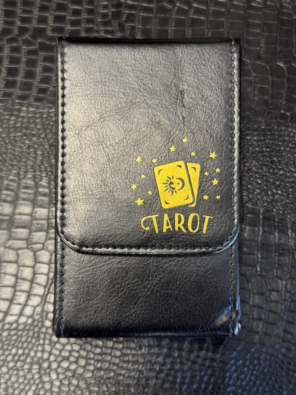 Boîtes en cuir noir