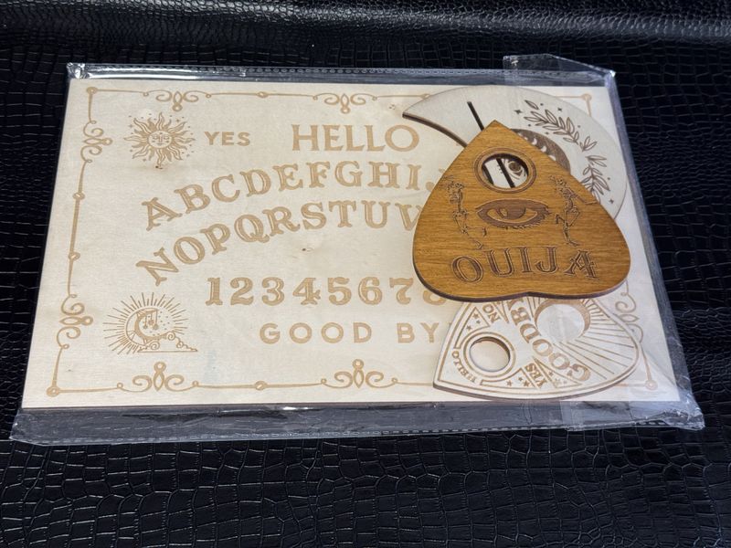 Table de OUIJA