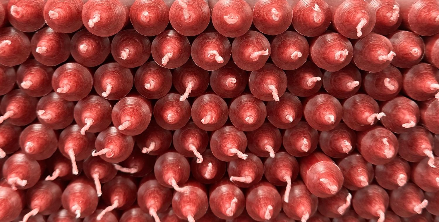 Bougies de couleur rouge foncé