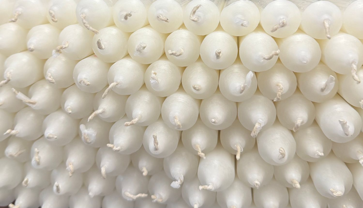 Bougies de couleur blanche