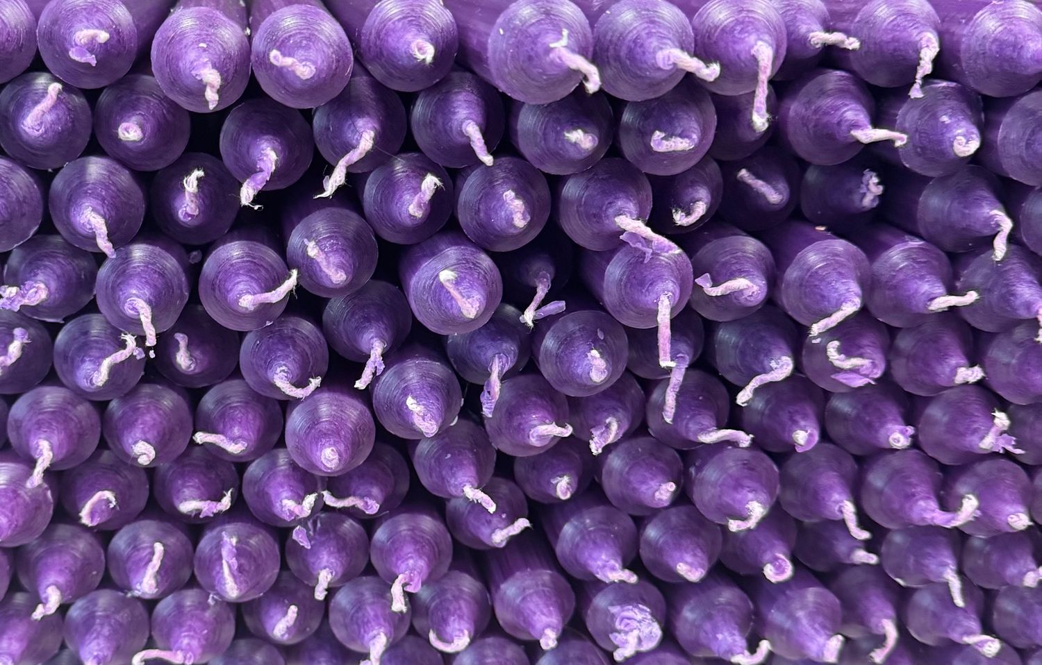 Bougies de couleur violet