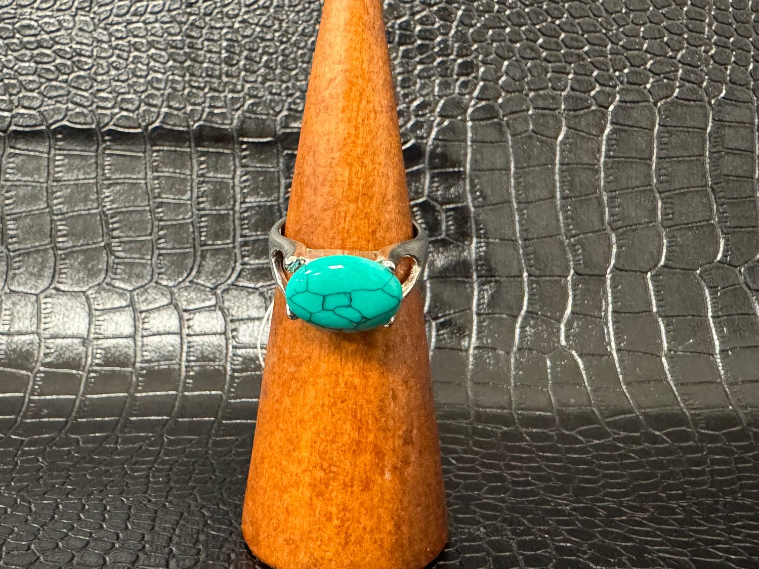 Petite bague verte strié