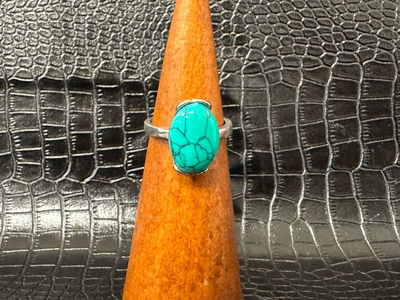 Petite bague verte strié