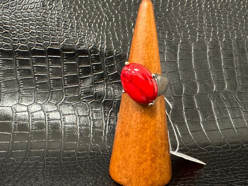 Bague rouge strié