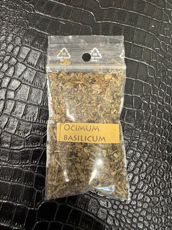 Feuilles de basilic