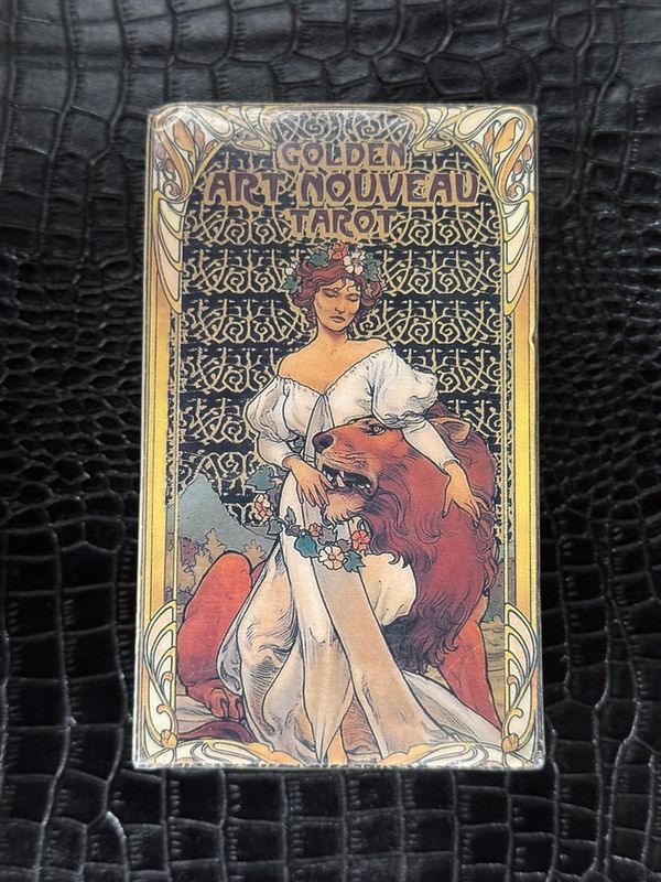 Golden Art nouveau Tarot