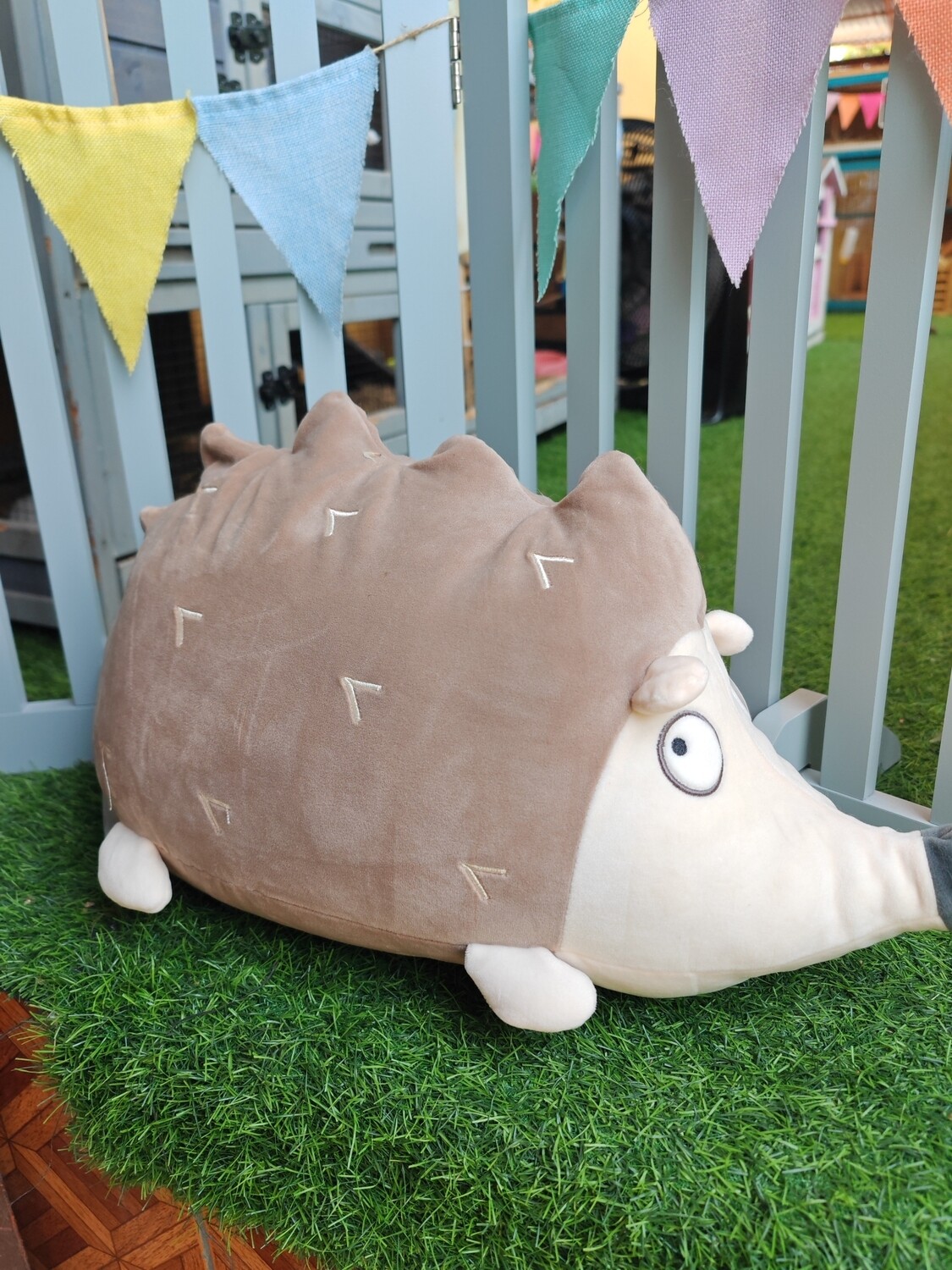 Muñeco erizo gigante 