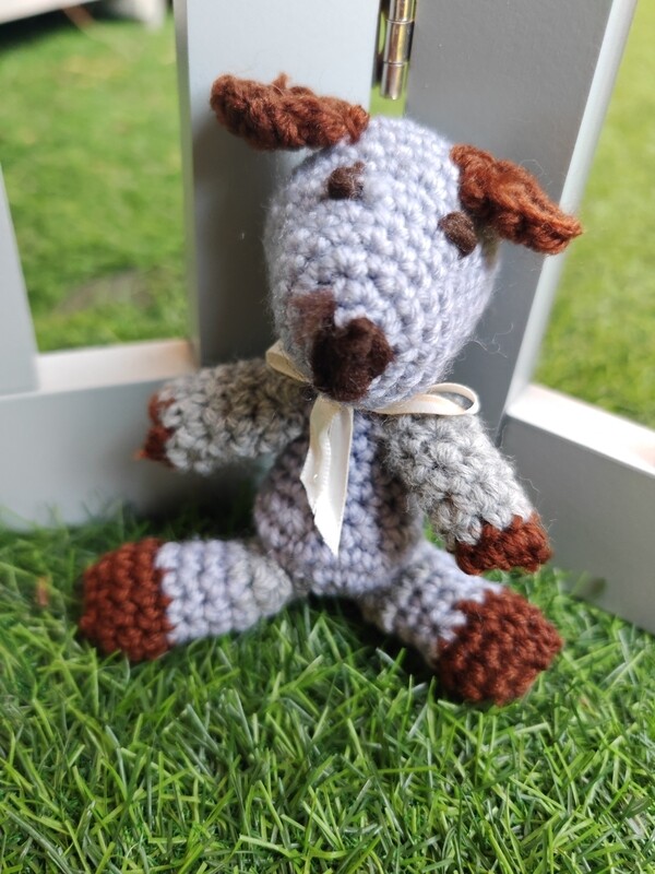Muñeco amigurumi perro pequeño 