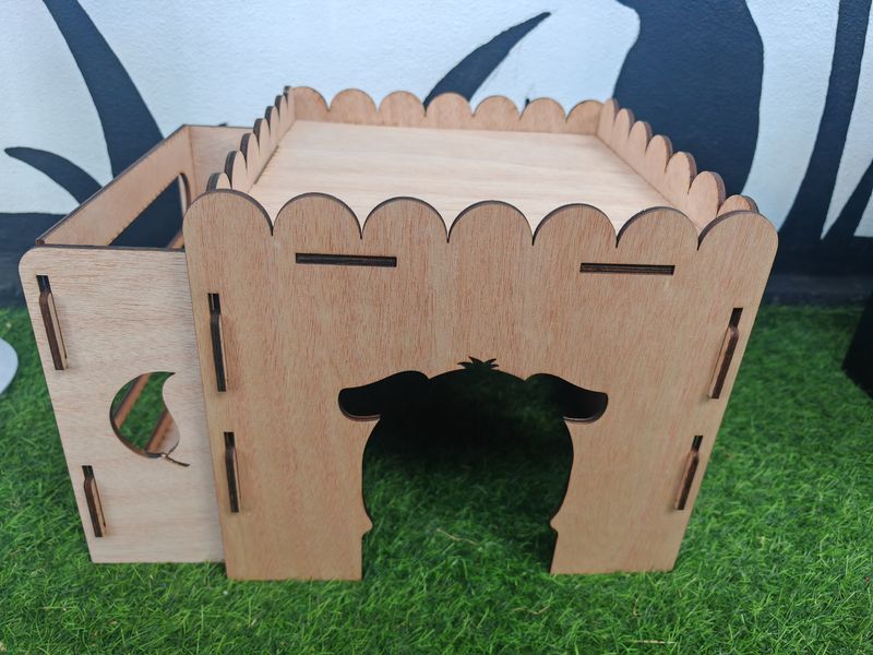 Castillo de cobaya  mini con henera 