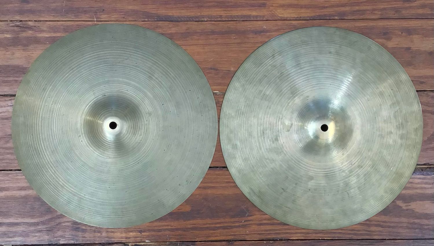 USED A Zildjian 14&quot; Hi-Hat Cymbals (1970&#39;s) (Pair)