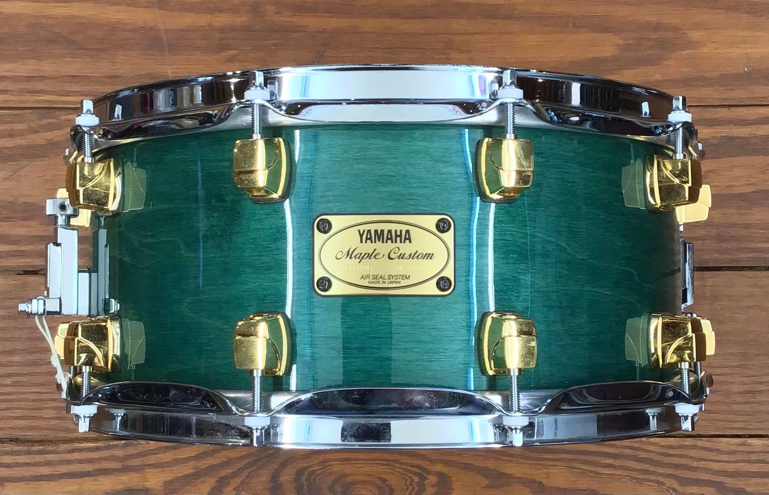 USED Yamaha Maple Custom 6.5x14 Snare Drum - &quot;Turquoise Lacquer&quot;