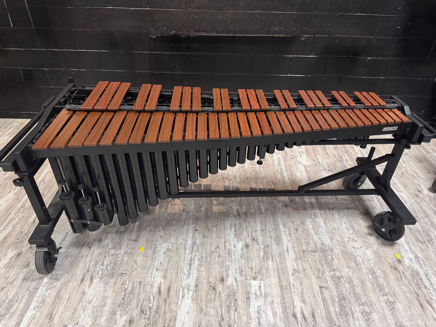 Majestic Quantum 4.6 Octave Synthetic Bar Marimba on Field Frame