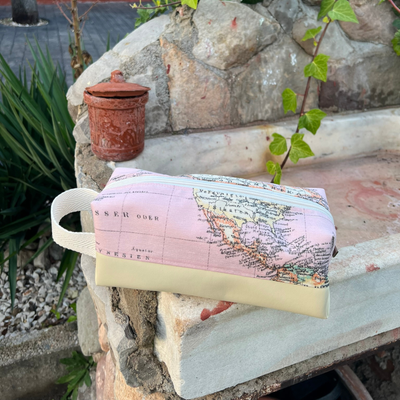 Necesser de viatge - Mapamundi rosa