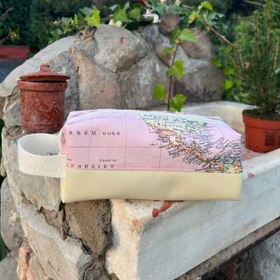 Neceser de viaje - Mapamundi Rosa