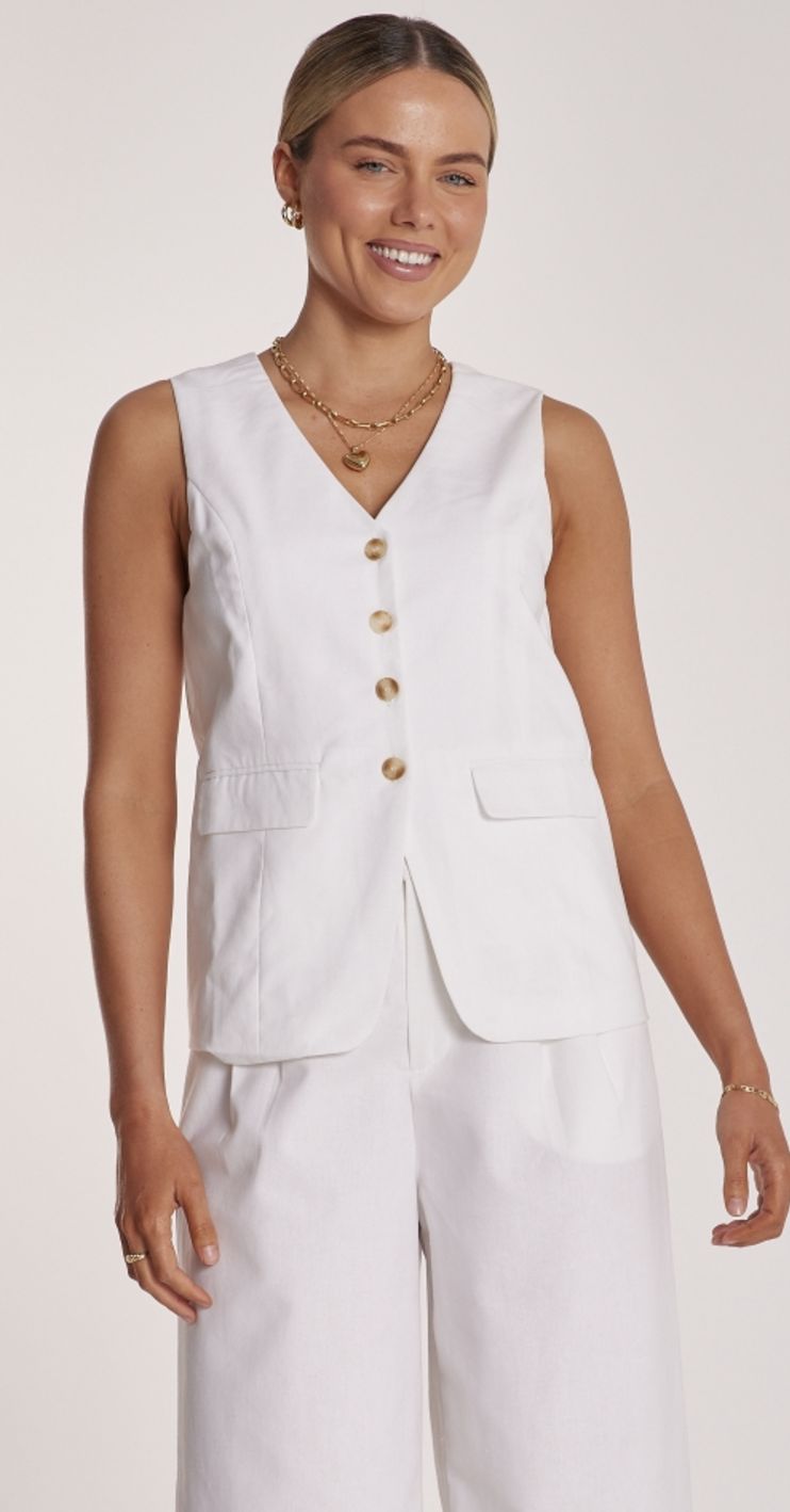 Cameron Vest, Size: 16