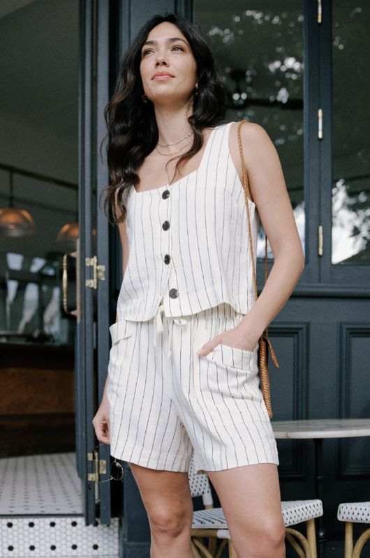 Panelled Pull On Short