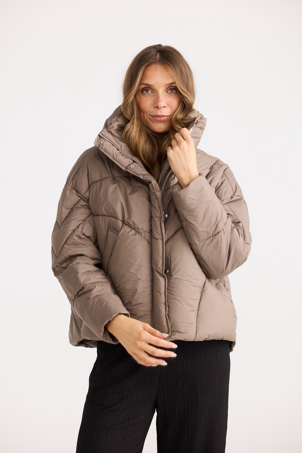 Zella Puffer, Size: Medium