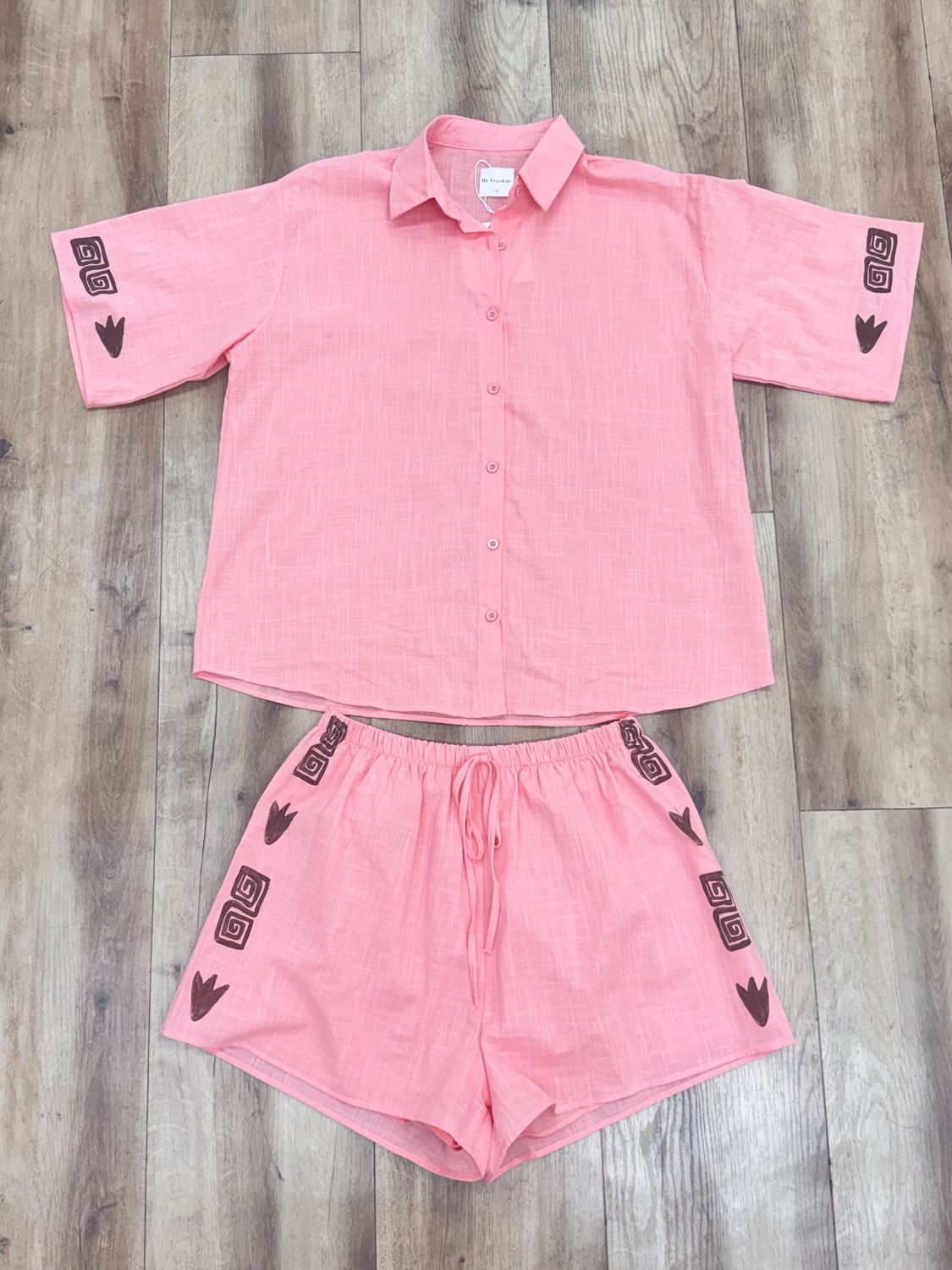 Peach/Brown Side Print Short Set Peach/Brown Side Print Short Set, Size: Medium