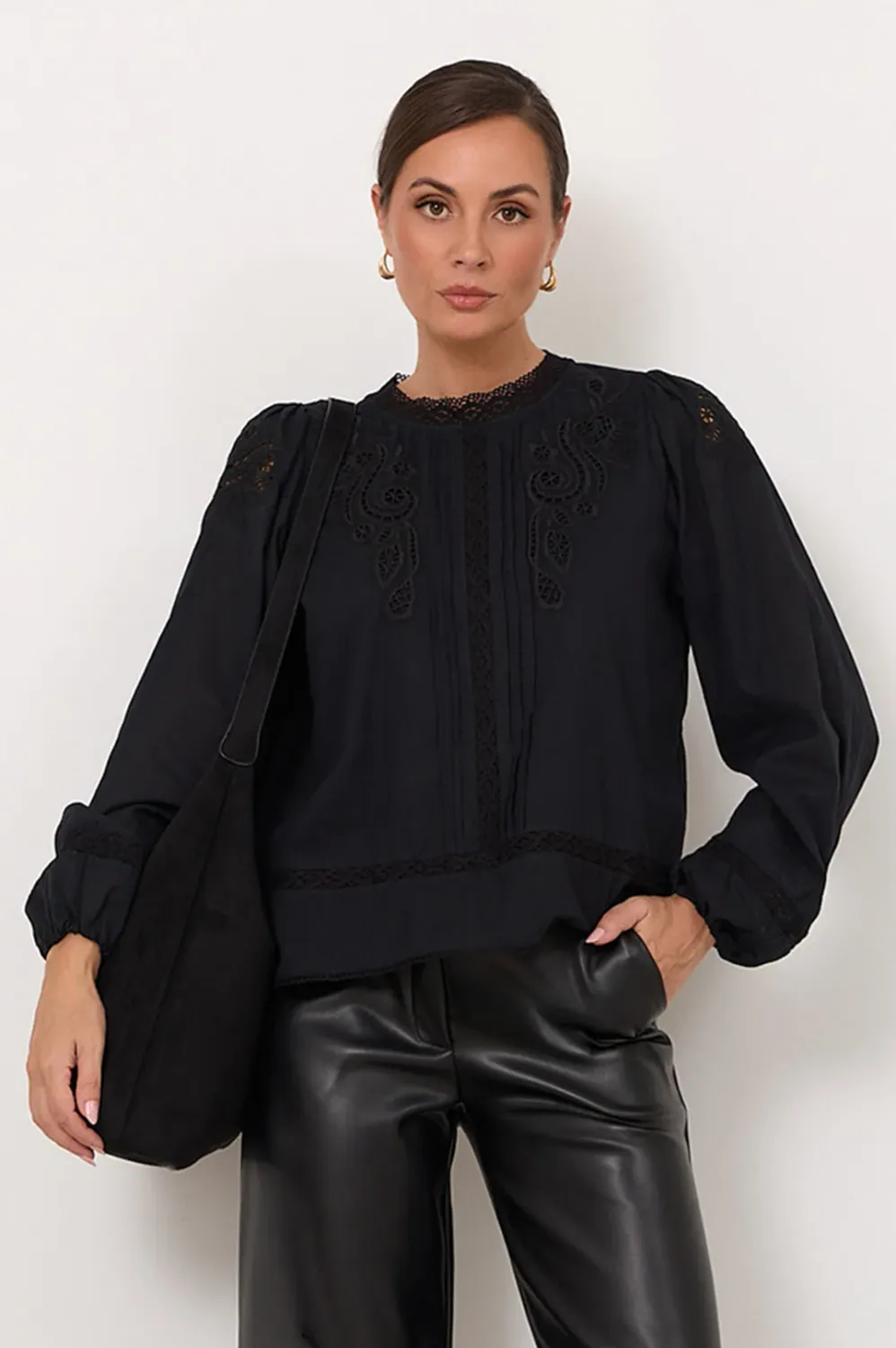 Lou Cut Out Lace Top - Black, Size: 16