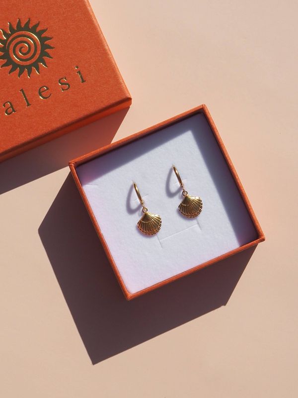 Seashell Scallop Hoops