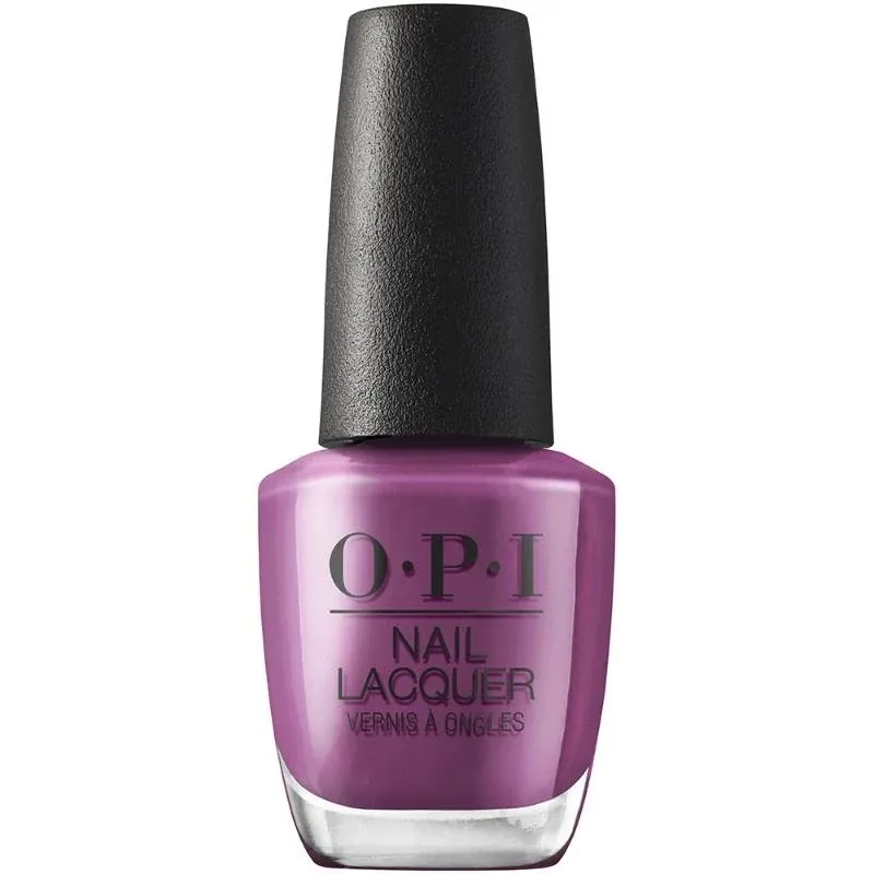 OPI nagellak N00Berry, paars met een glanzende afwerking voor een verfijnde en stijlvolle uitstraling.