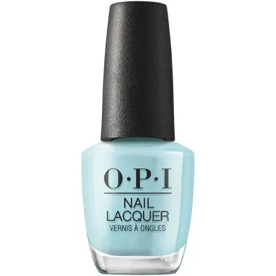 Bleu, brillant, vernis OPI “NFTease Me?” – teinte bleue éclatante et brillante.
