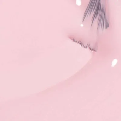 OPI nagellak Mod About You, roos met een glanzende afwerking voor een elegante en verfijnde uitstraling.