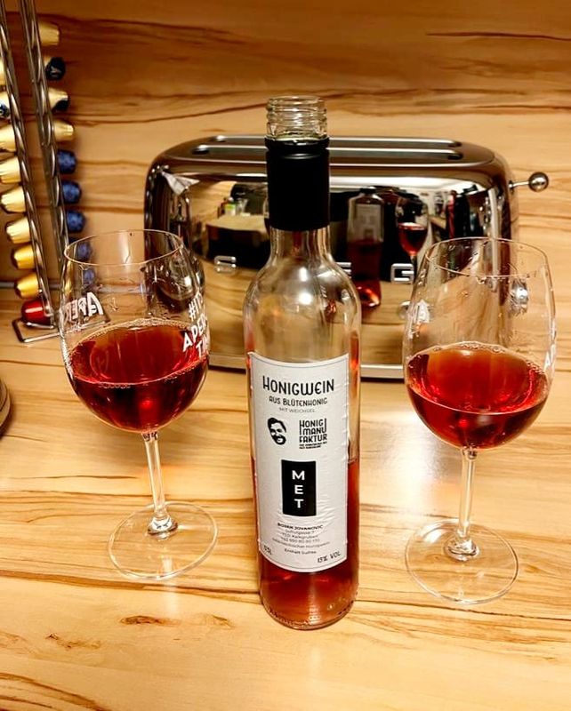 Honigwein mit Weichsel