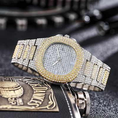 Meilleures ventes nouveaux hommes de luxe plein diamant hip-hop affaires diamant étoile montre montre à Quartz