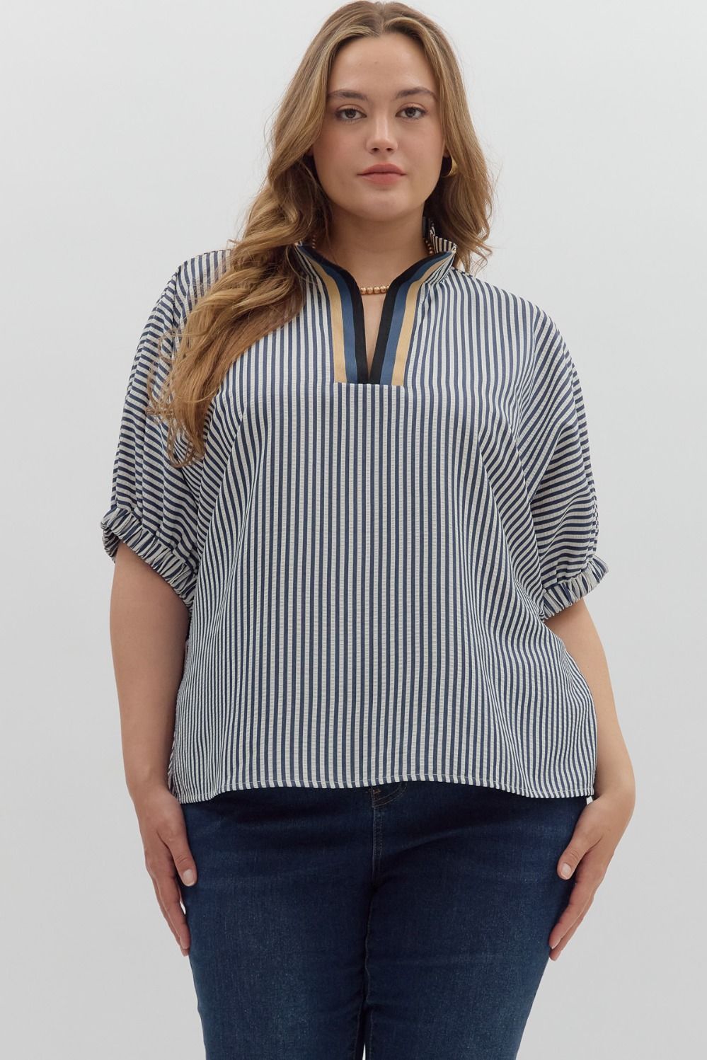 Entro Striped Pattern Navy/Beige PLUS Top