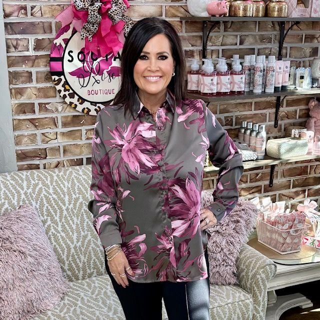 Q2 Grey Print Button Top