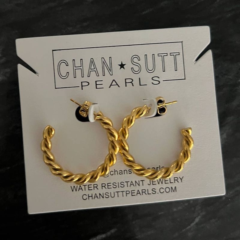 Chansutt Pearls Gold Twist Hoop