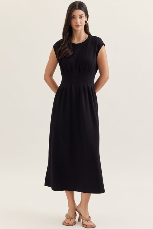 Entro Long Pleated Body Black Dress