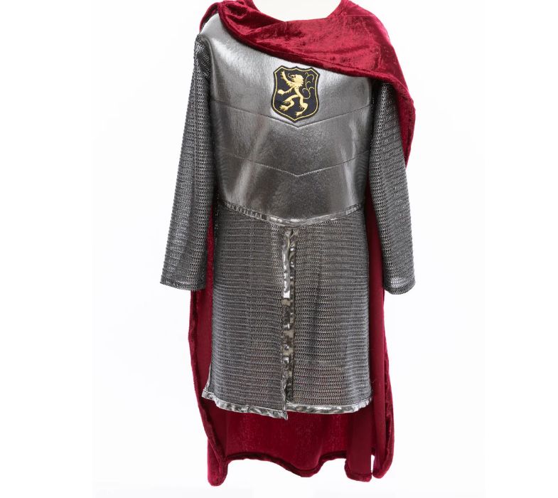 SILVER KNIGHT W/ CAPE 5-6