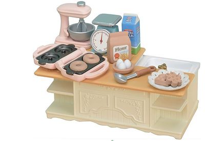 KITCHEN ISLAND
