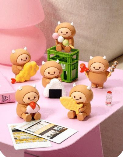 HANK YETI EATING STREET FOOD BLIND BOX