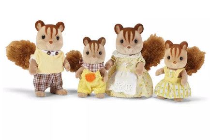 WALNUT SQUIRREL FAMILY