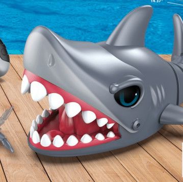 CRAZY SHARK R/C