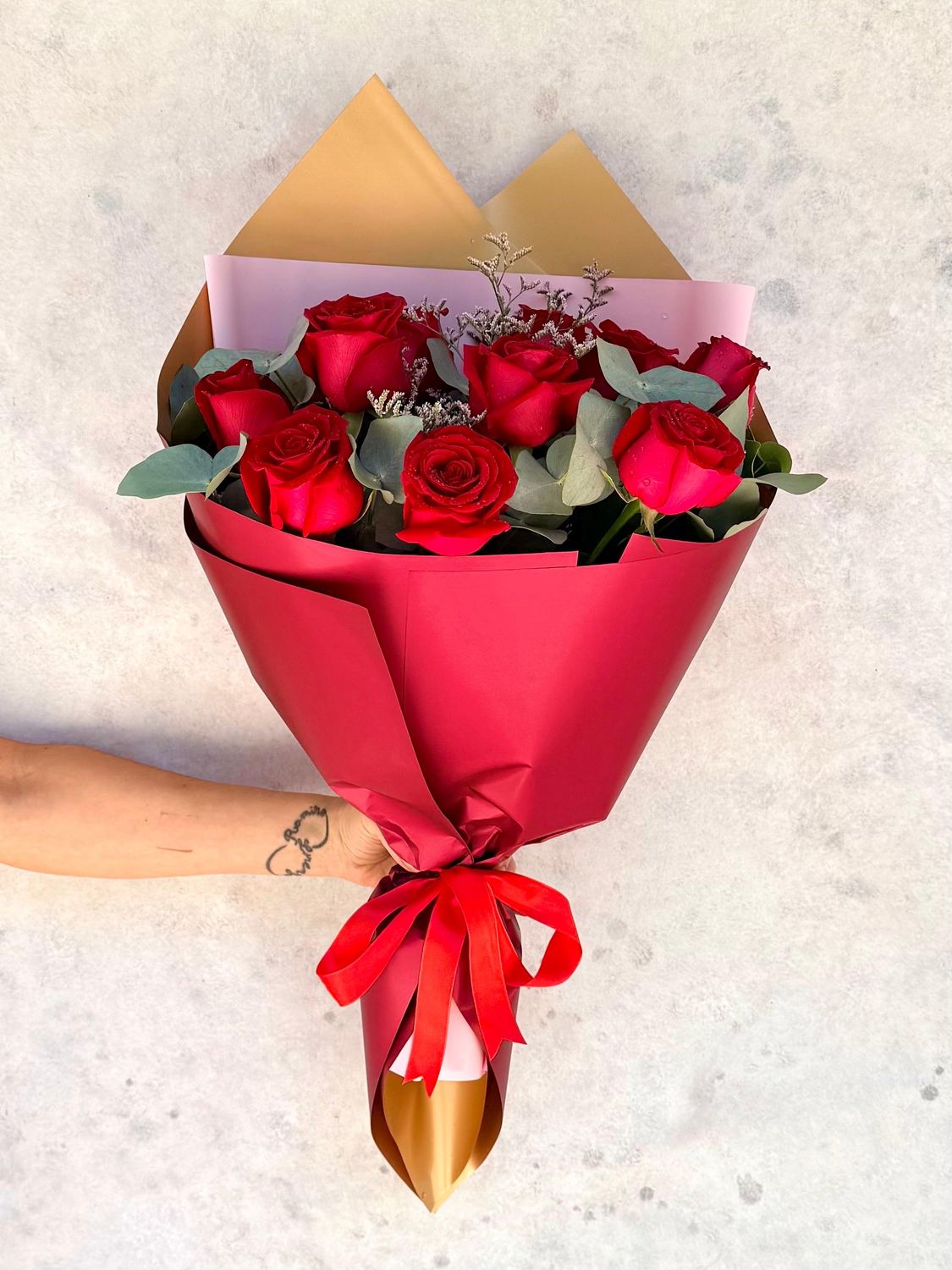 Lovers Bouquet – 12 Red Roses