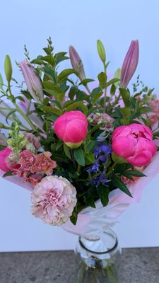 Medium Peony Bouquet