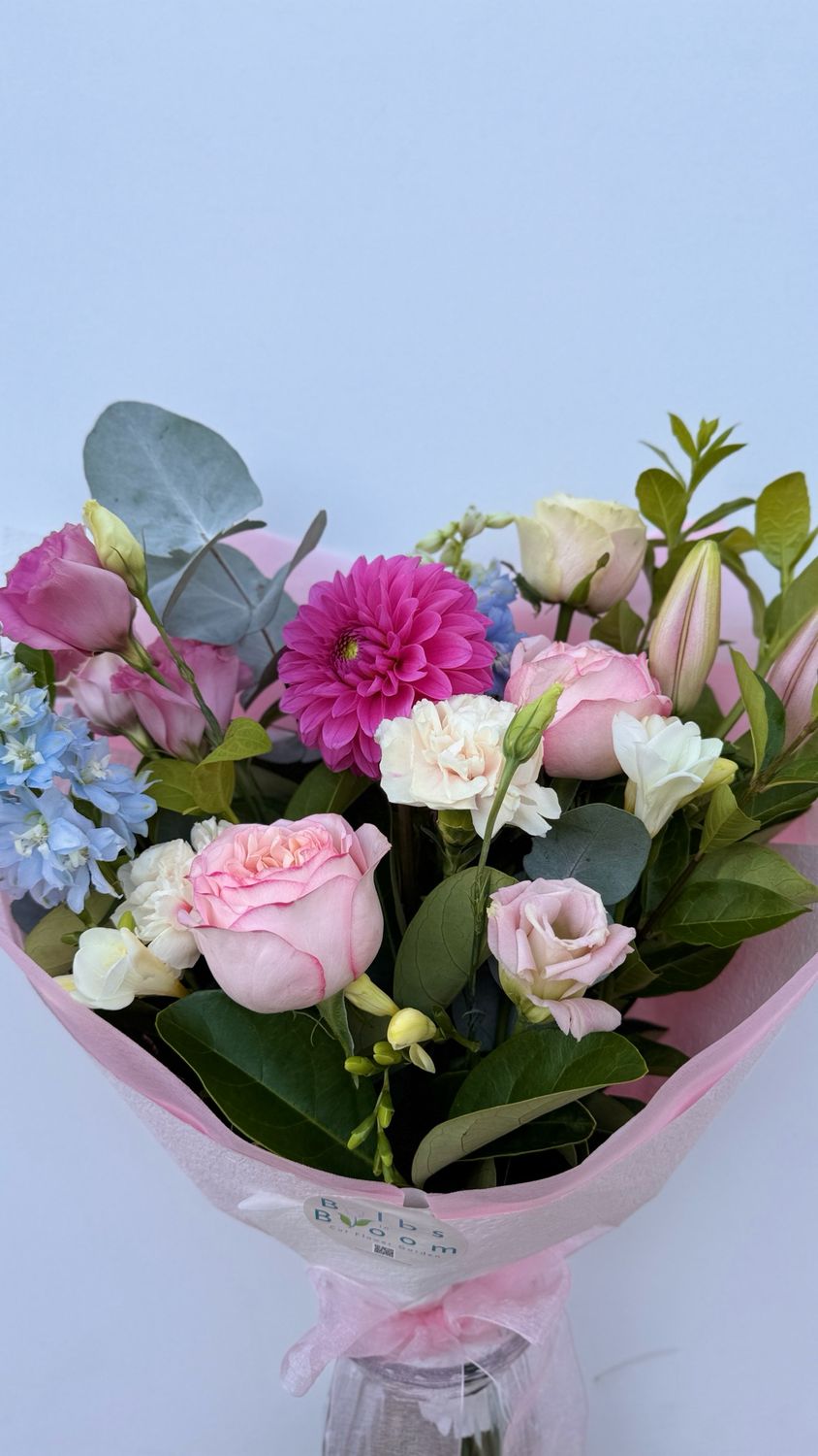 Valentine’s Day Flowers Mix Roses