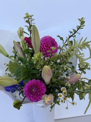 Mix Garden And Market Blooms Small Bunch In Pink