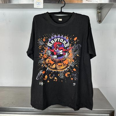 90s Toronto Raptors Explosion Graphic basketball NBA XL Black T-shirt