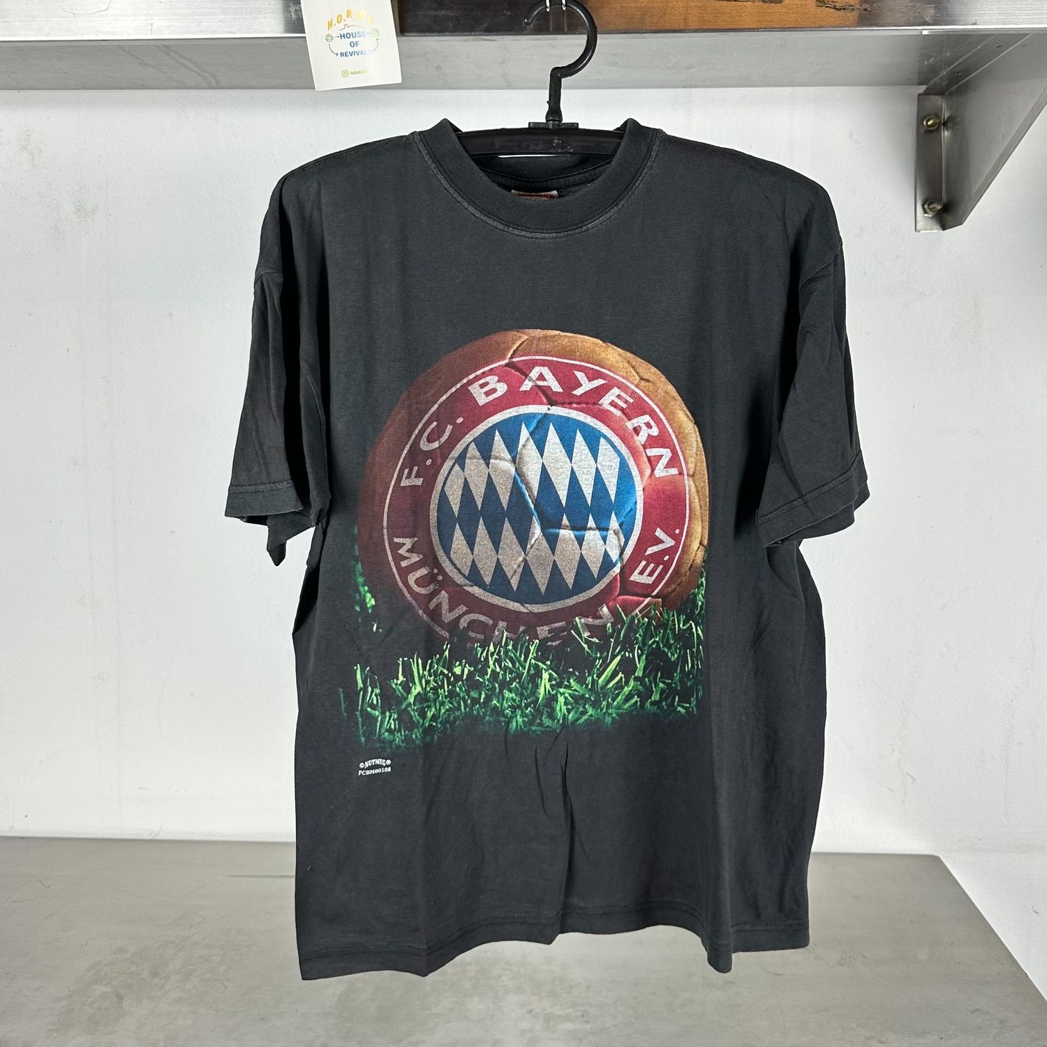 90s FC Bayern Munich German Soccer Nutmeg T-shirt