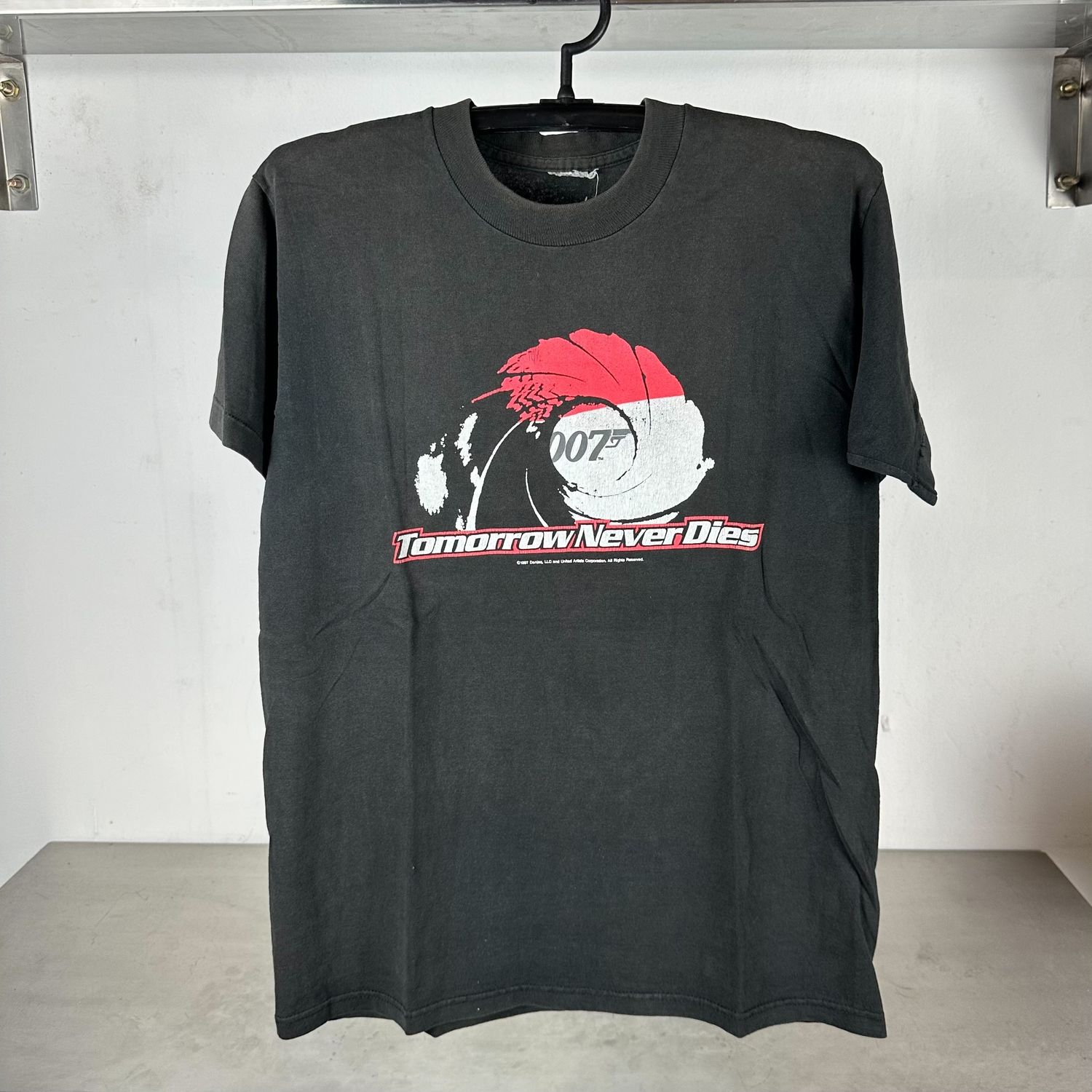 1997 James Bond 007 Tomorrow Never Dies Movie Promo T-shirt